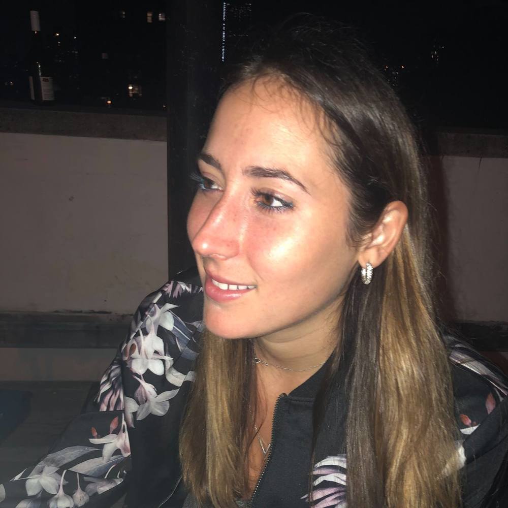 Meet your Posher, Corinne